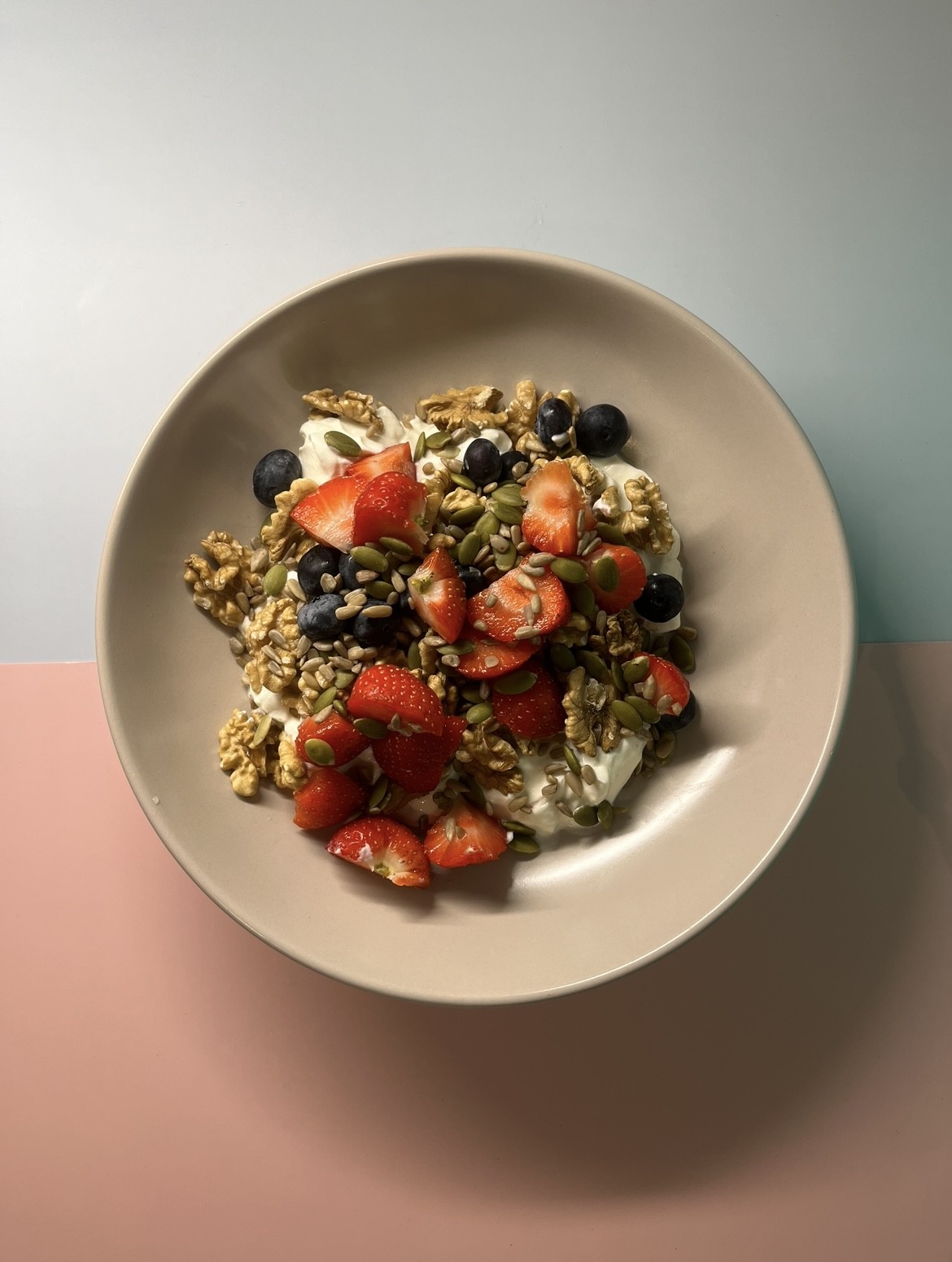 WALNUT GRANOLA
